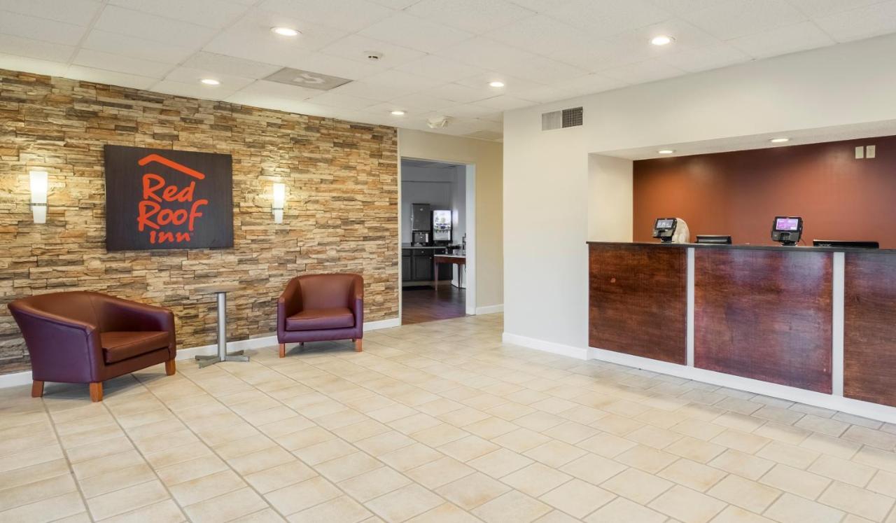 Red Roof Inn & Suites Уайтевилл Экстерьер фото