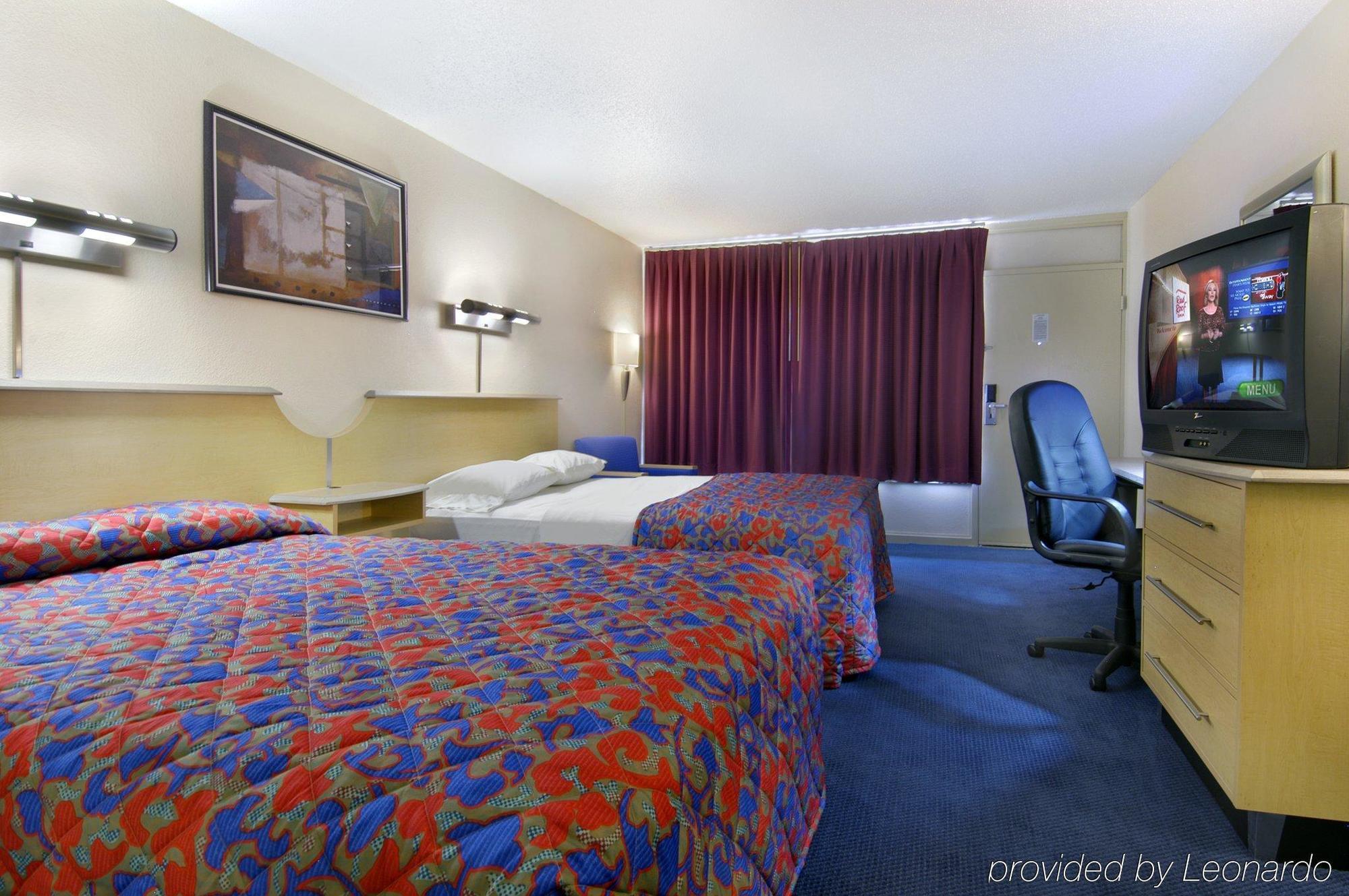 Red Roof Inn & Suites Уайтевилл Номер фото